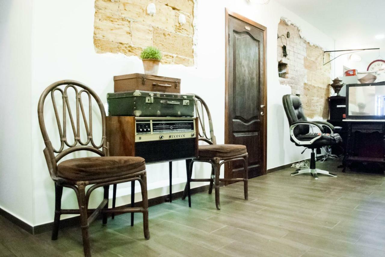 אודסה Hostel Uyutniy Dvorik מראה חיצוני תמונה